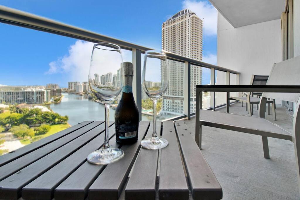 Ocean View 2Br 2Bth Hallandale Beach Miami Ft Lauderdale Exterior photo