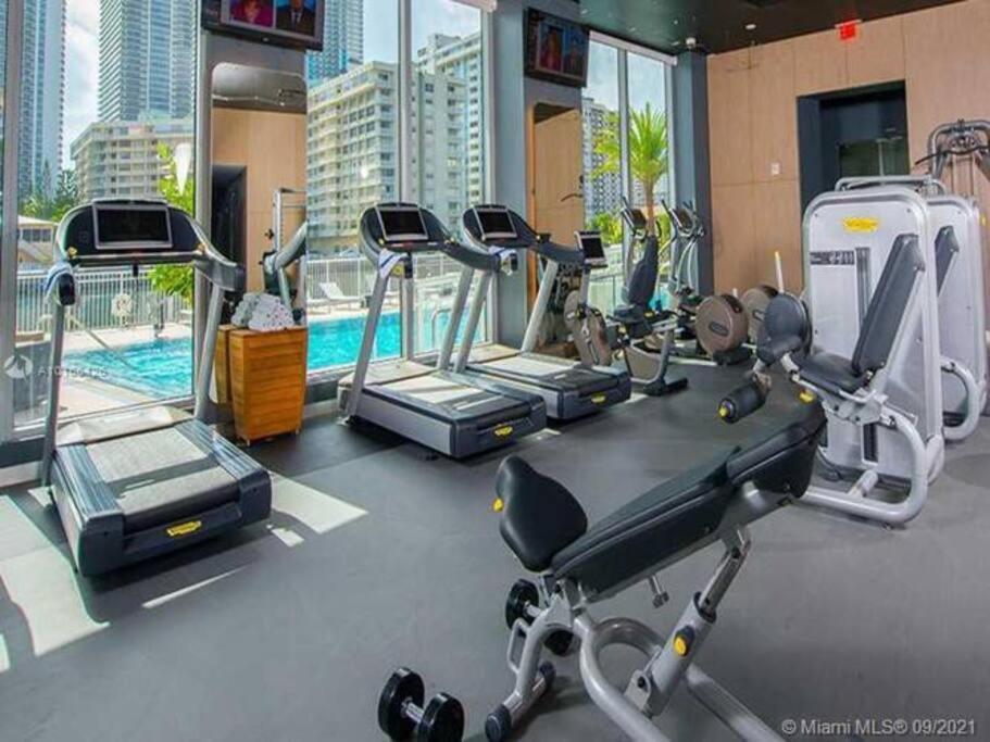Ocean View 2Br 2Bth Hallandale Beach Miami Ft Lauderdale Exterior photo